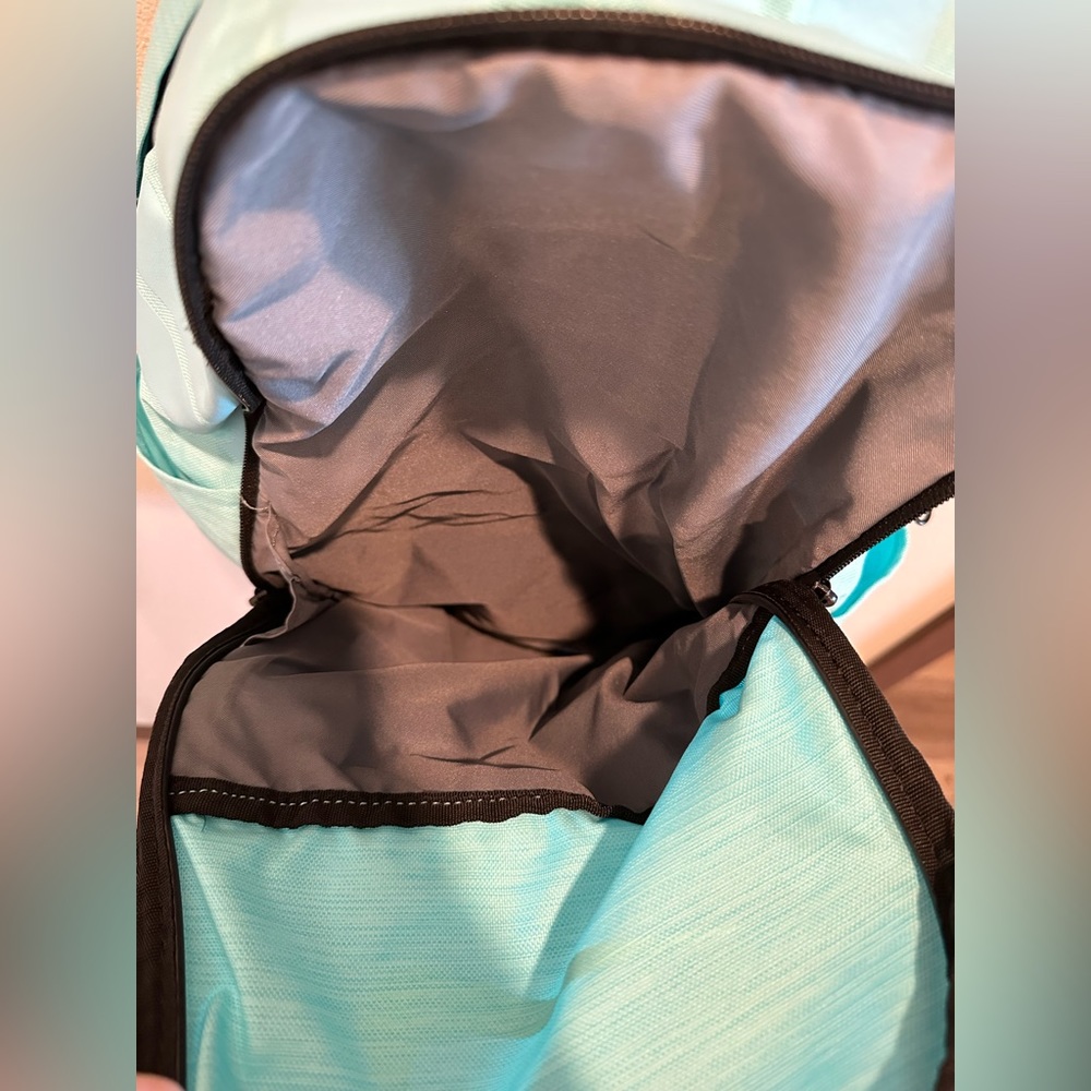Cute Nike Backpack! - Picture 6 of 9